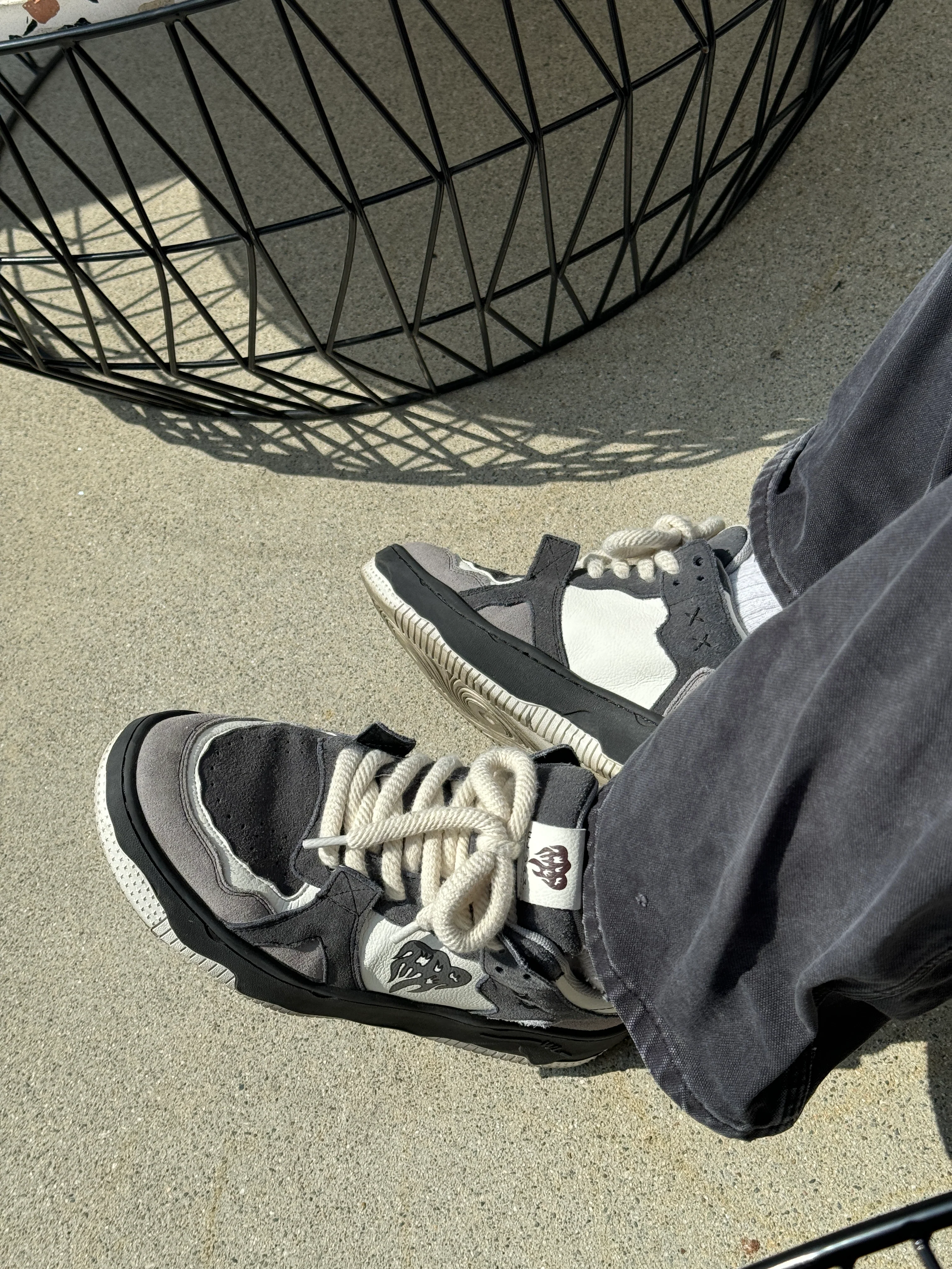 Retro Heart Sneaker - Image 3